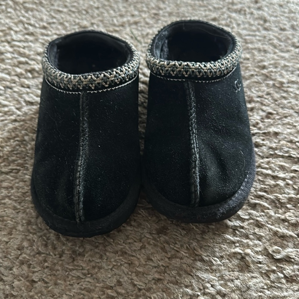 UGG Tasman